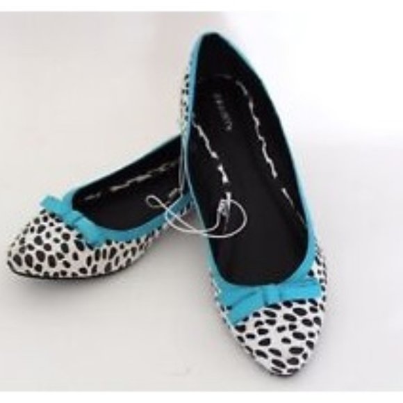 Women's Xhilaration Synthetic Suede Pointed Toe Ballet Flat Size: 9 - Picture 3 of 4